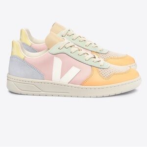 Veja V-10 Leather 'Petale White' Sneakers - Size 9